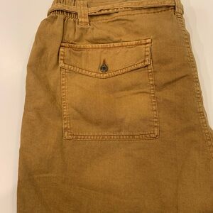 Mustard 4.5 inch inseam shorts
